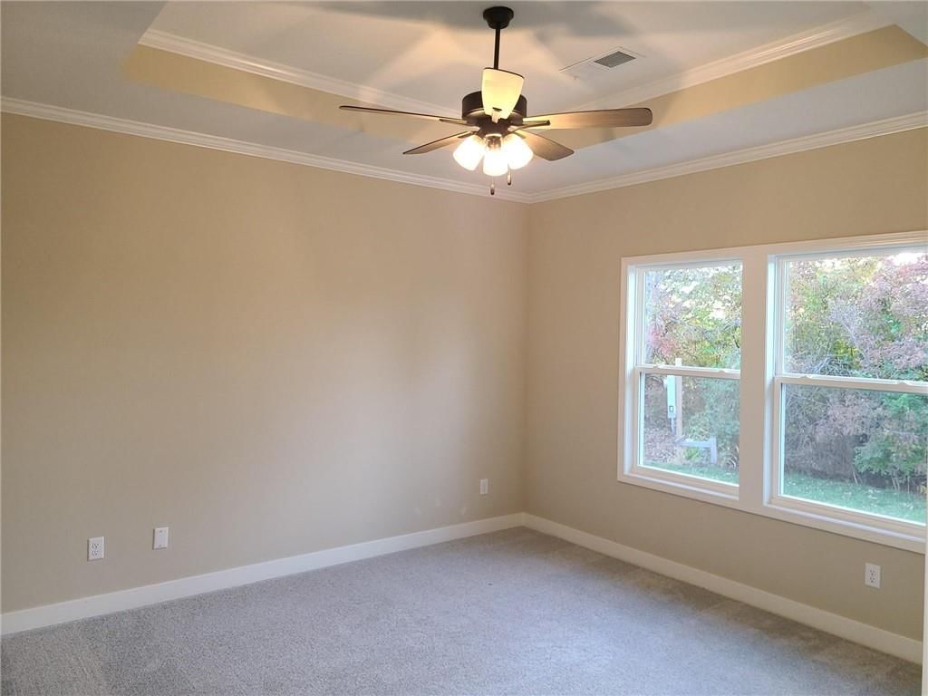 2212 Pemberton Drive — photo 9