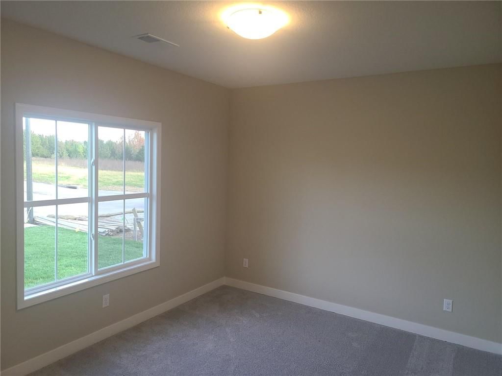 2212 Pemberton Drive — photo 12