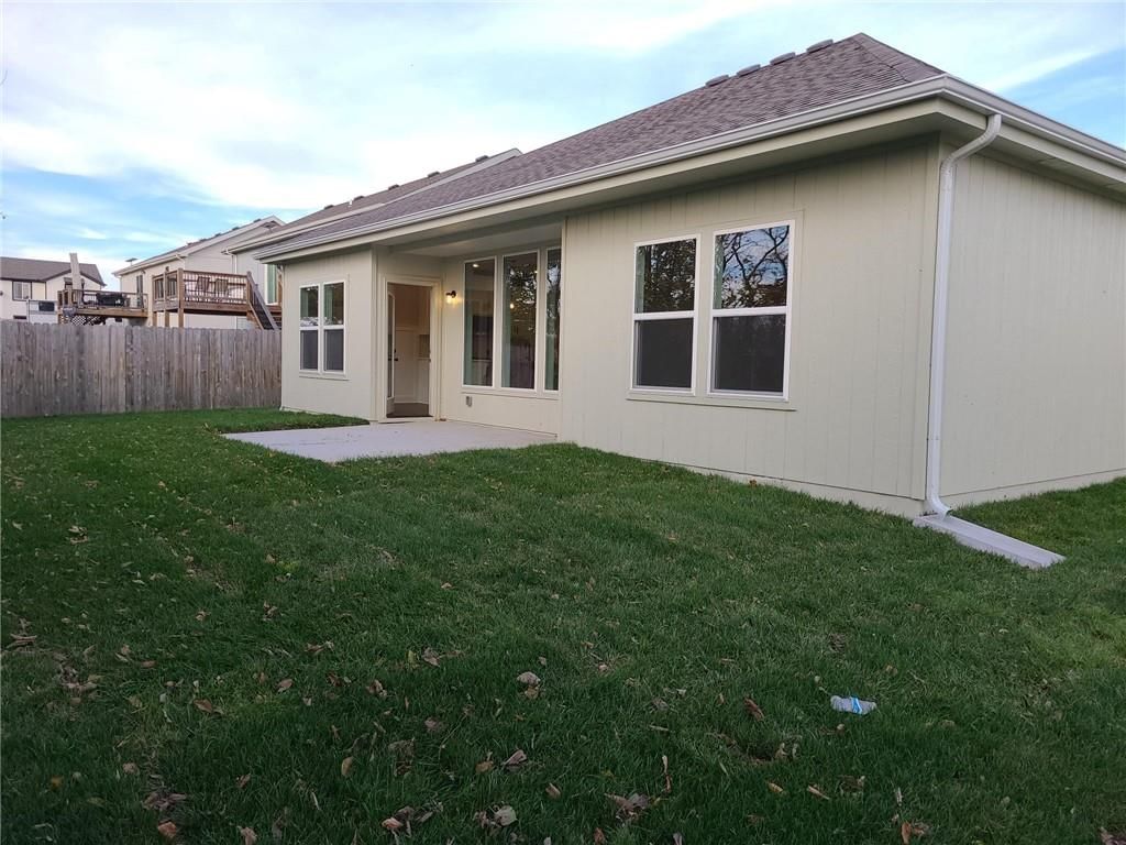 2212 Pemberton Drive — photo 15