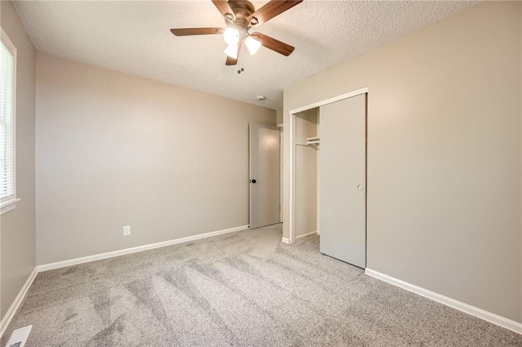 11037 Booth Avenue — photo 13