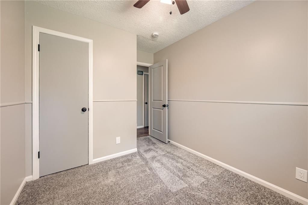 11037 Booth Avenue — photo 19
