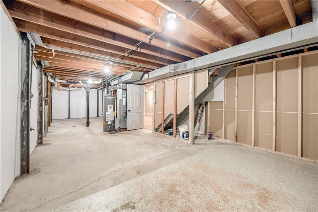 11037 Booth Avenue — photo 22