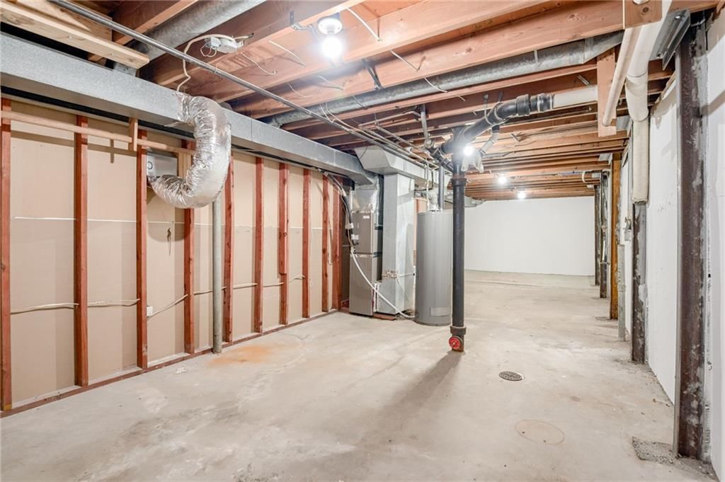 11037 Booth Avenue — photo 23