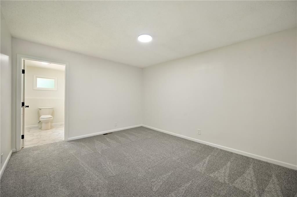 Photo 13 of 26 - 2415 E 126th Street