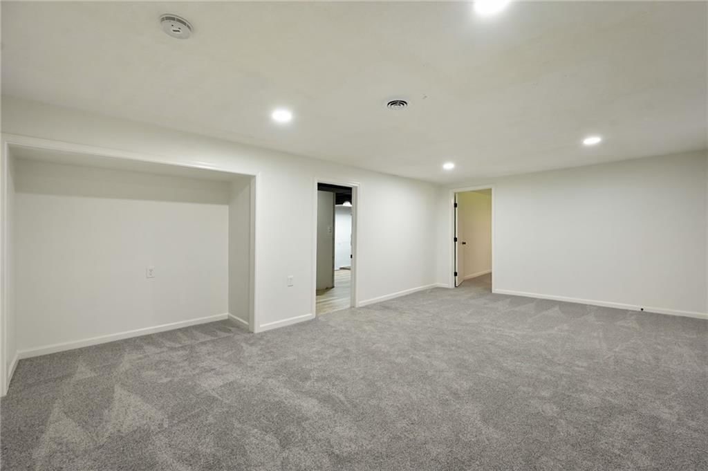 Photo 21 of 26 - 2415 E 126th Street