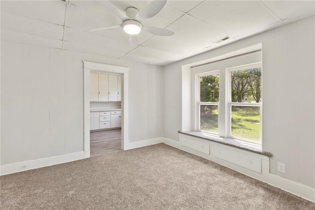 839 S Oak Street — photo 10
