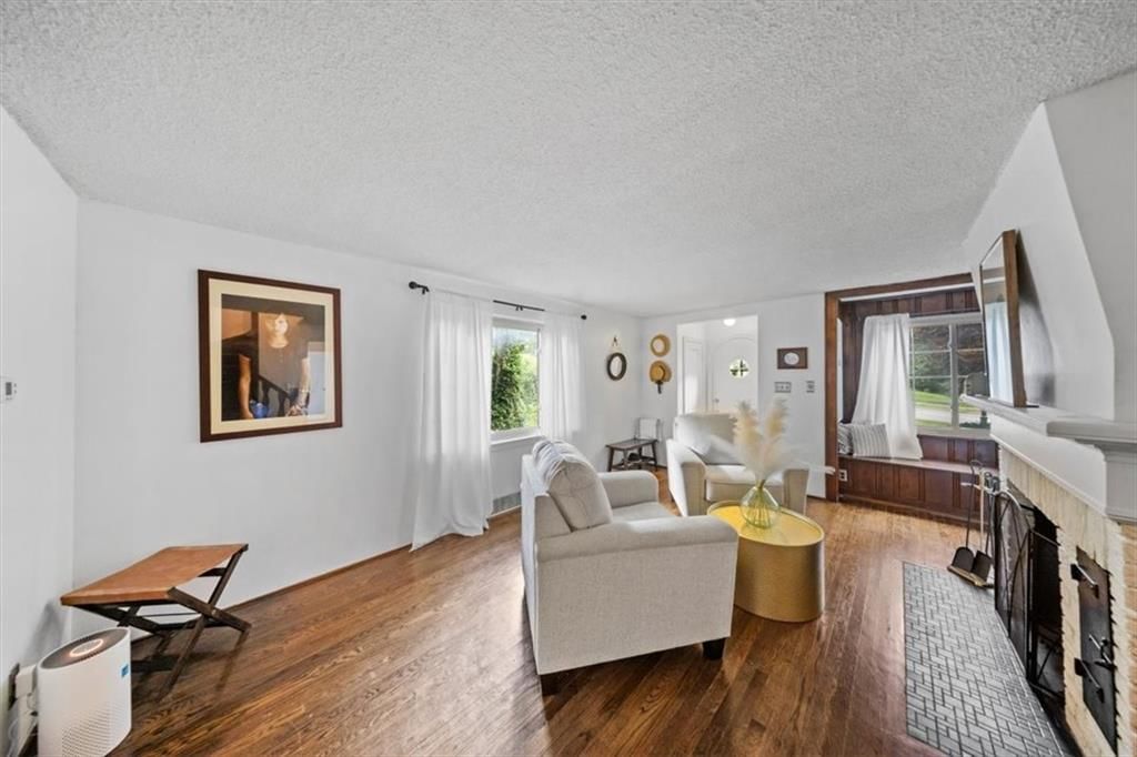 Photo 13 of 49 - 209 NE Briarcliff Parkway