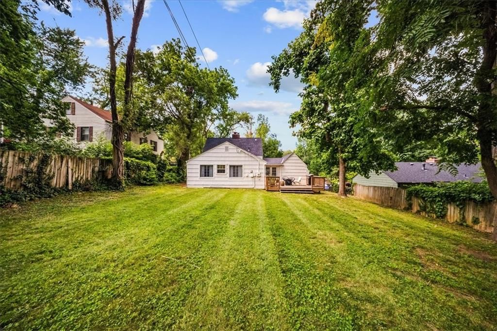 Photo 44 of 49 - 209 NE Briarcliff Parkway