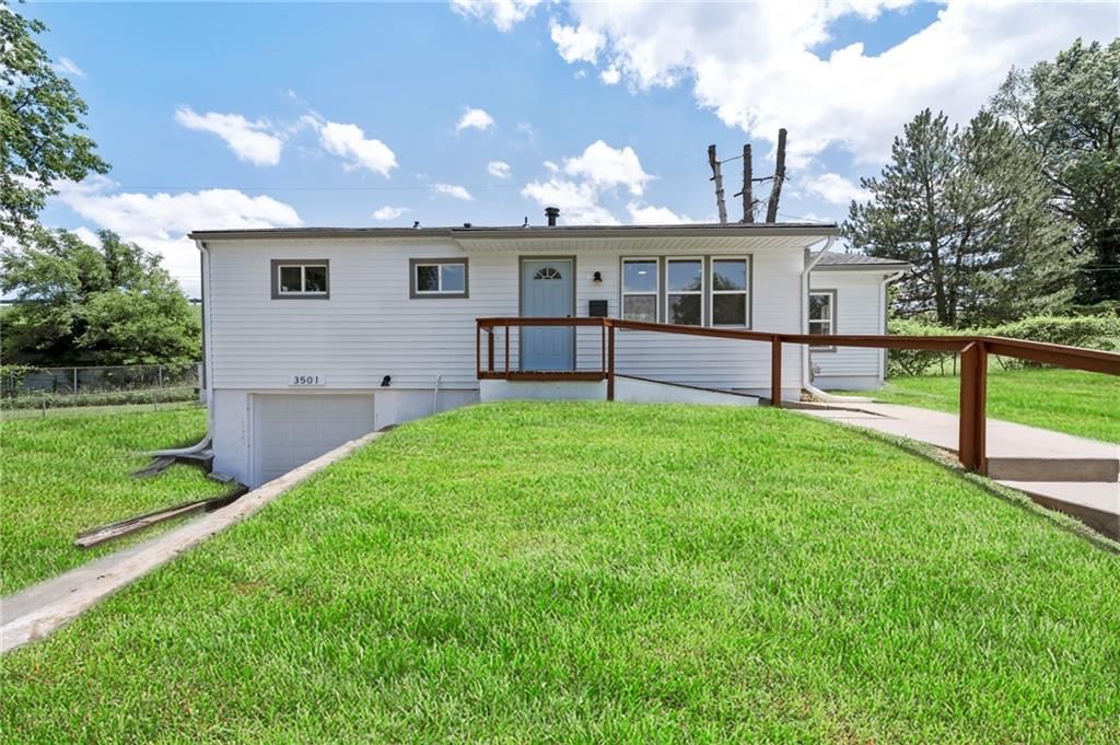 3501 Oak Avenue — photo 1