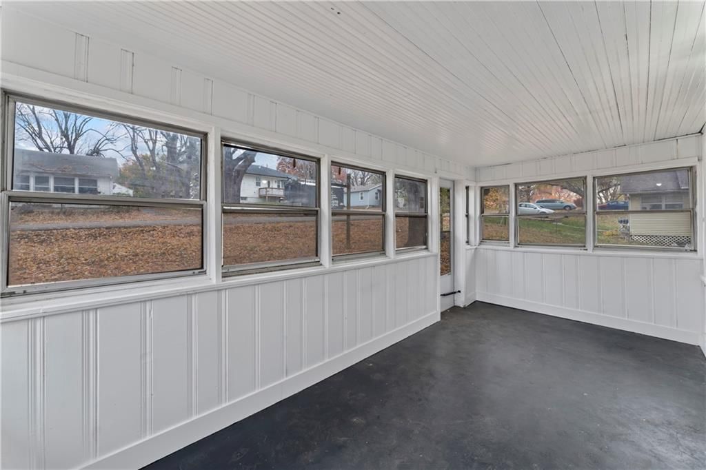 320 N Cedar Avenue — photo 6