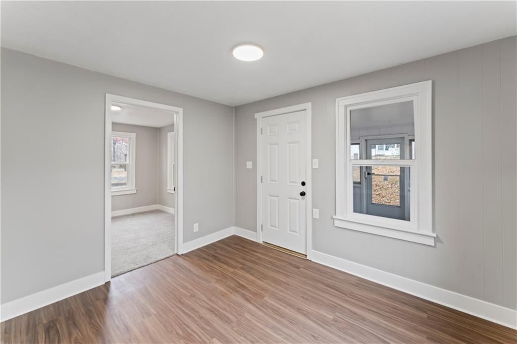 320 N Cedar Avenue — photo 9