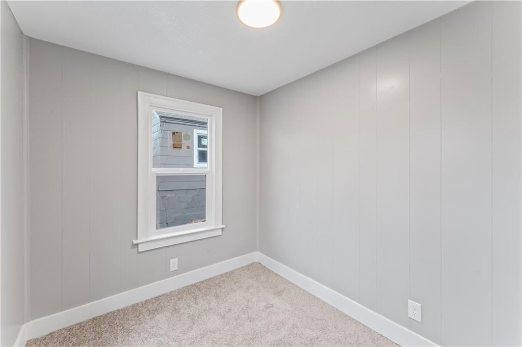 320 N Cedar Avenue — photo 22
