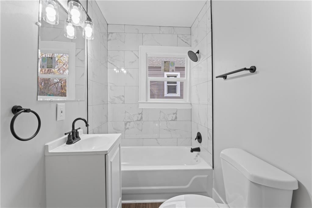 320 N Cedar Avenue — photo 27