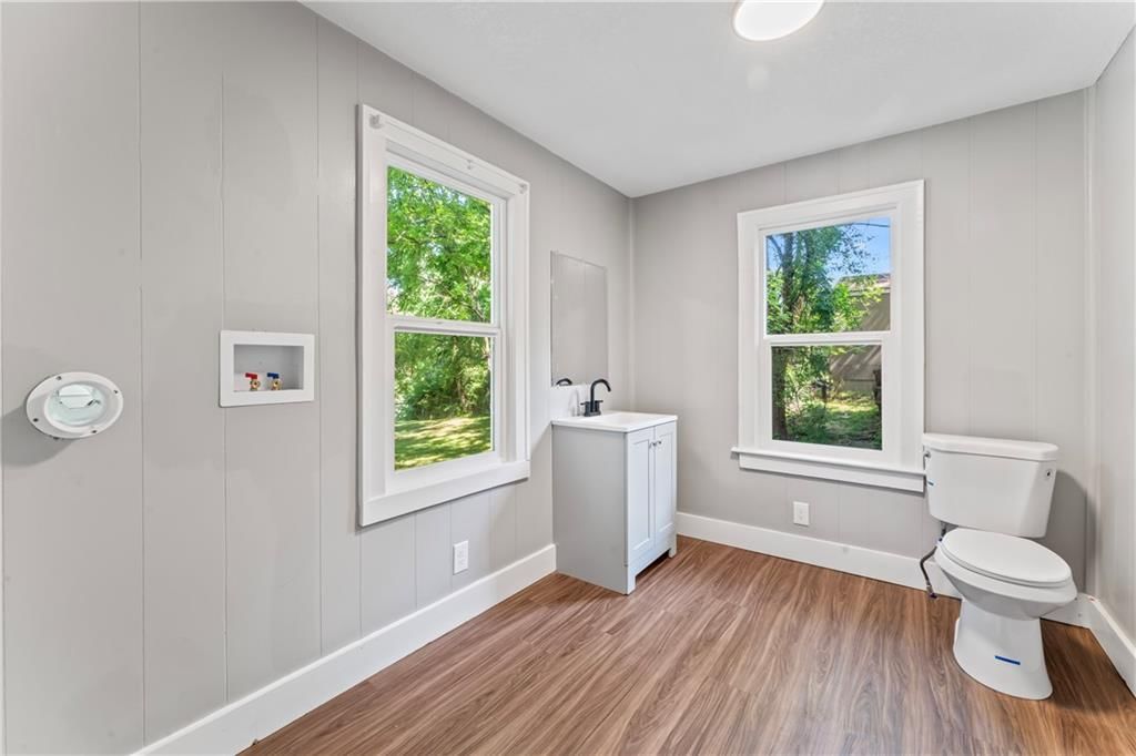 320 N Cedar Avenue — photo 29