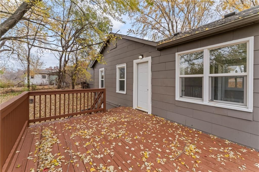 320 N Cedar Avenue — photo 33