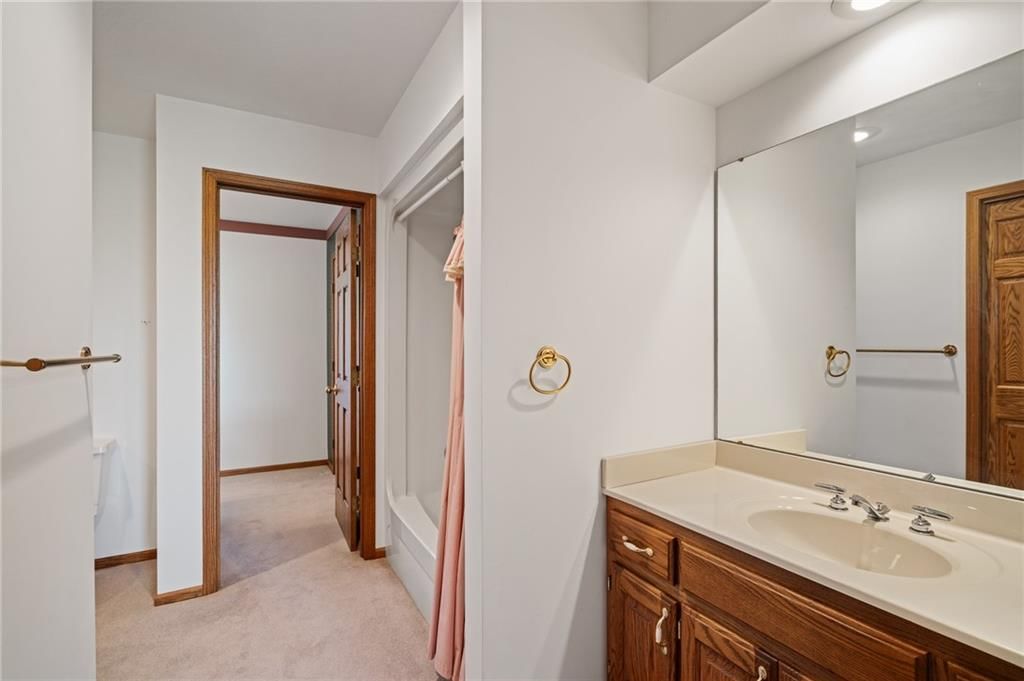 1001 E Park Road — photo 40