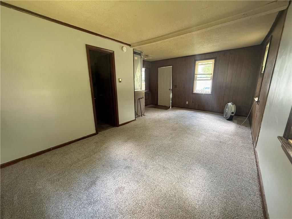 303 Bell Street — photo 8