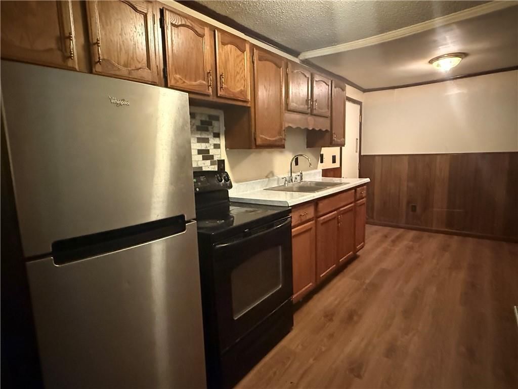 303 Bell Street — photo 16