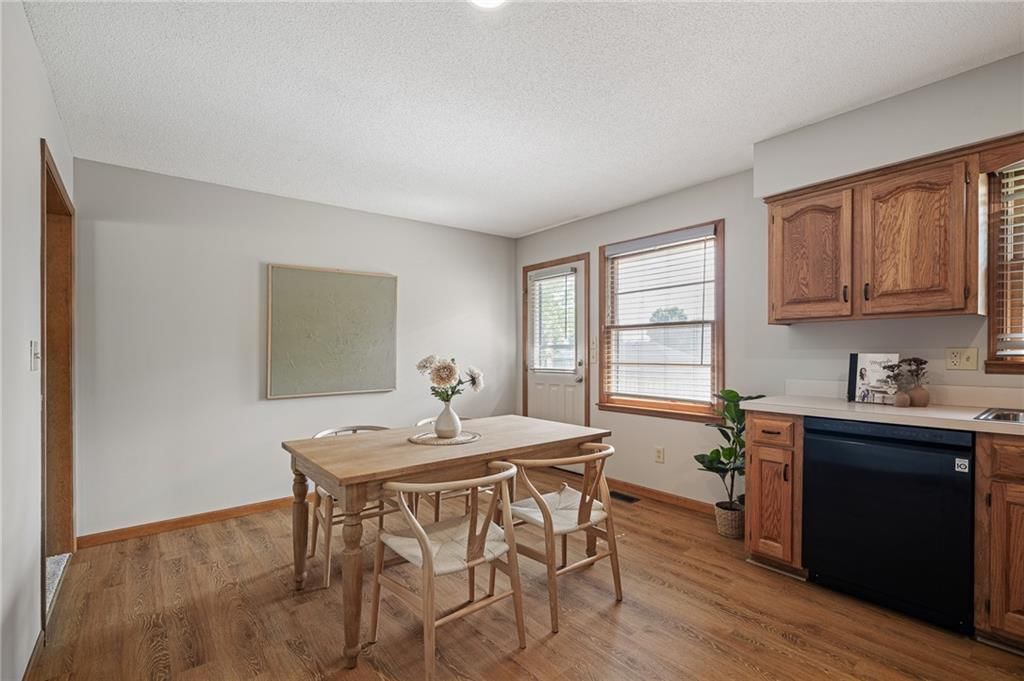 5605 Meadowsweet Lane — photo 9