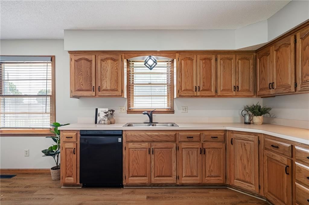 5605 Meadowsweet Lane — photo 10