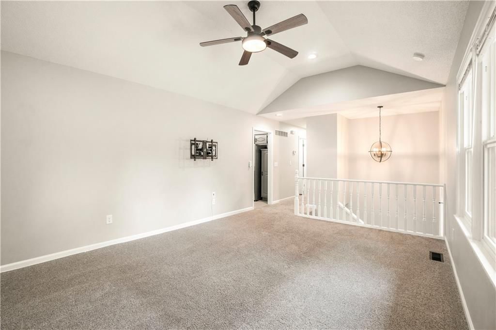 1105 N Halsey Terrace — photo 10