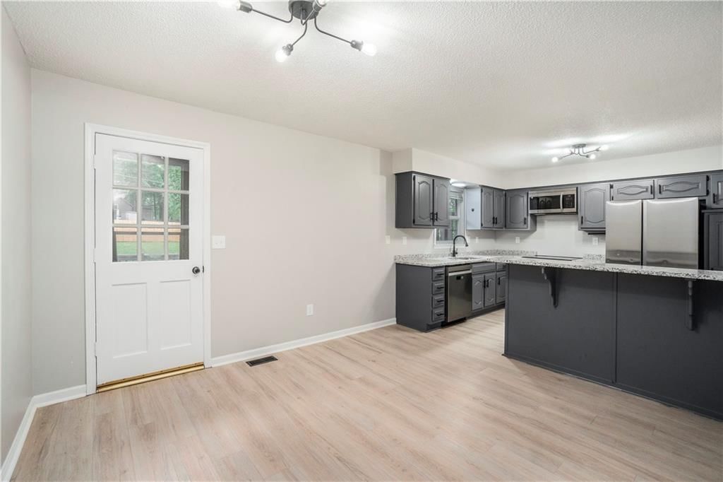 1105 N Halsey Terrace — photo 11