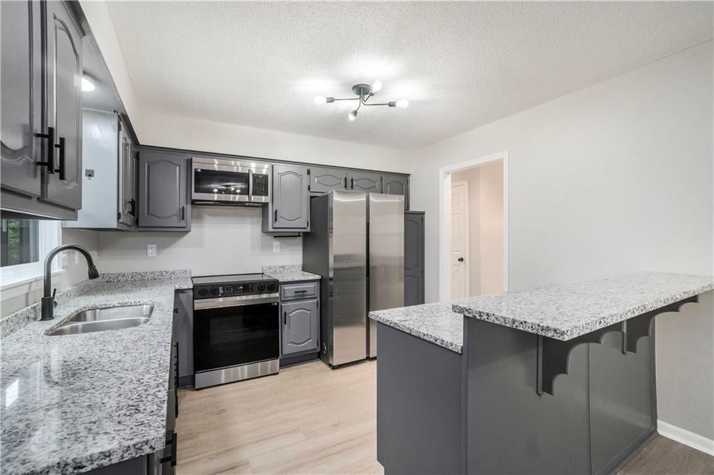 1105 N Halsey Terrace — photo 13