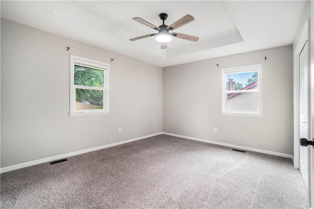 1105 N Halsey Terrace — photo 15
