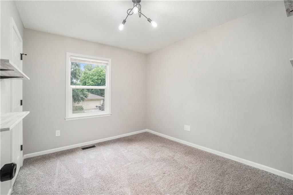 1105 N Halsey Terrace — photo 19