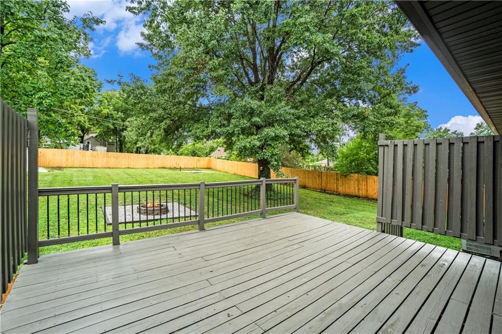 1105 N Halsey Terrace — photo 27