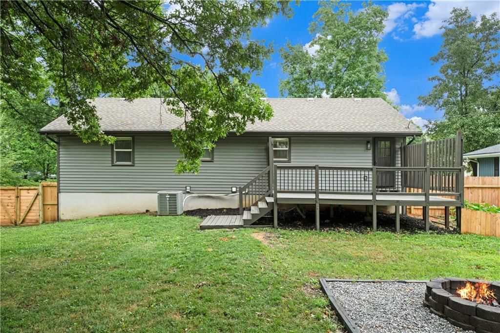 1105 N Halsey Terrace — photo 30