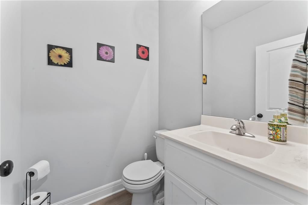 Photo 17 of 38 - 24983 W 150th Street