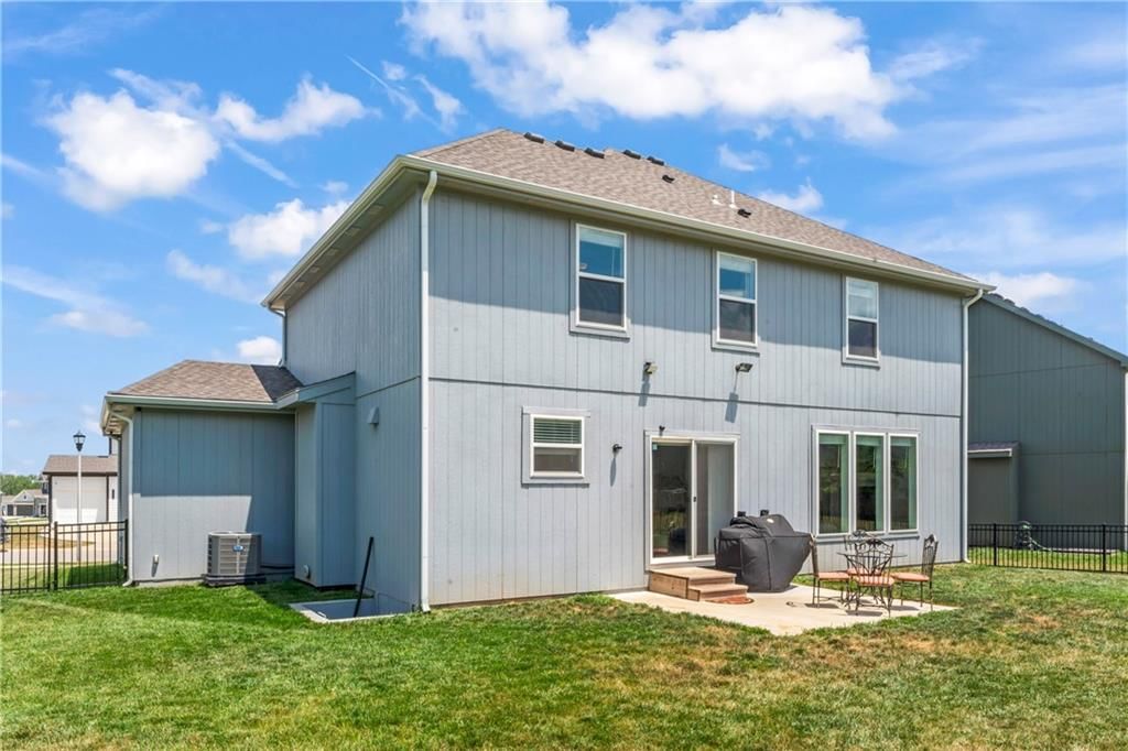 Photo 33 of 38 - 24983 W 150th Street