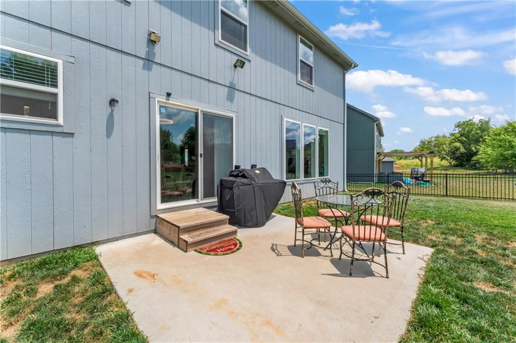 Photo 35 of 38 - 24983 W 150th Street