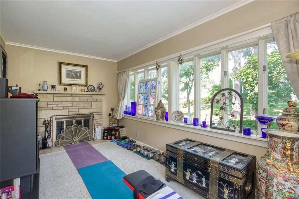 Photo 13 of 26 - 1325 W 50 Street