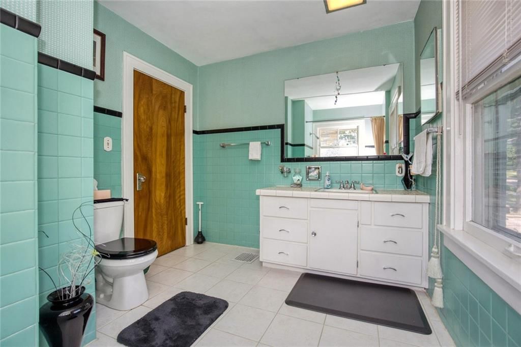 Photo 21 of 26 - 1325 W 50 Street