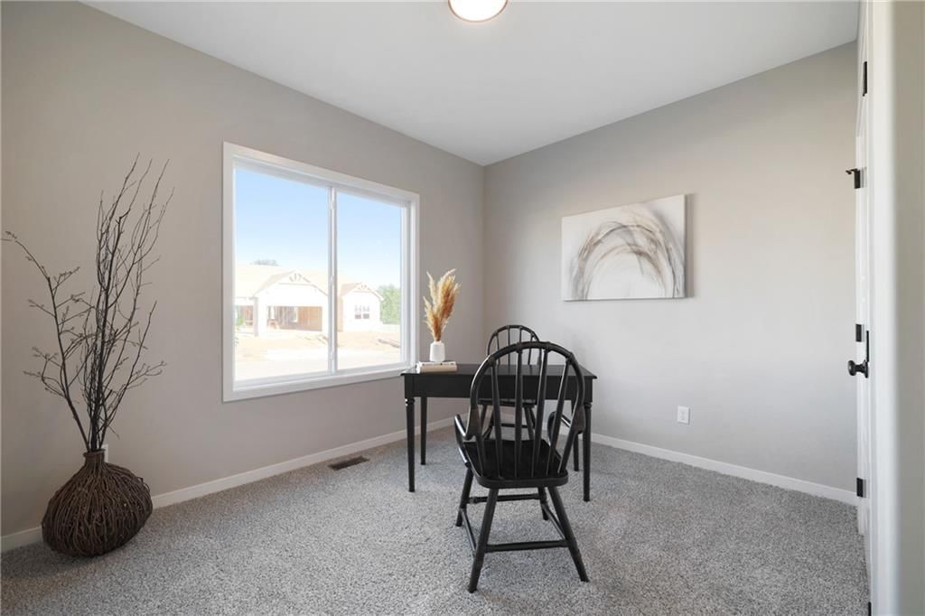 2353 NE Colonnade Avenue — photo 4
