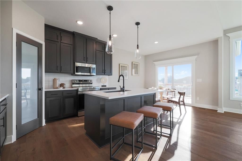 2353 NE Colonnade Avenue — photo 12