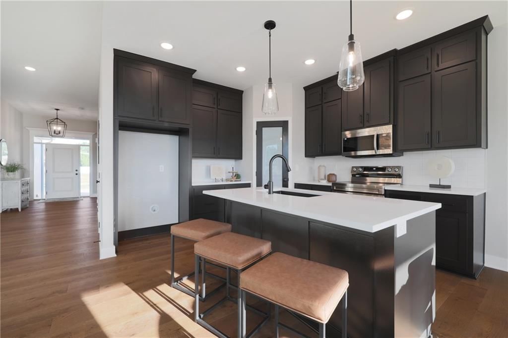 2353 NE Colonnade Avenue — photo 13