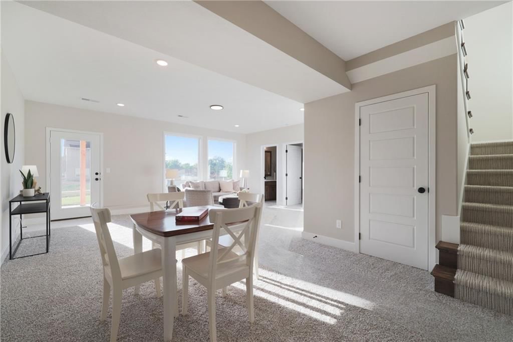 2353 NE Colonnade Avenue — photo 27