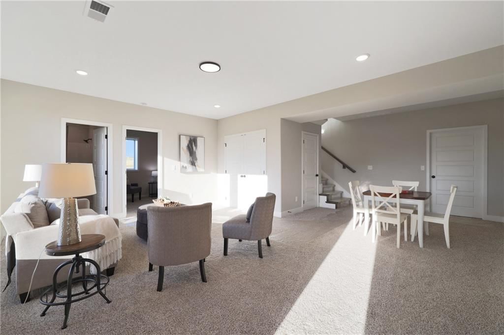 2353 NE Colonnade Avenue — photo 28