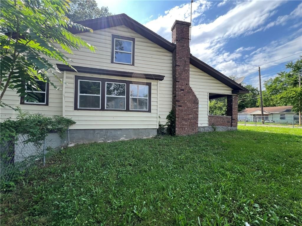 3823 E 39th Street — photo 3