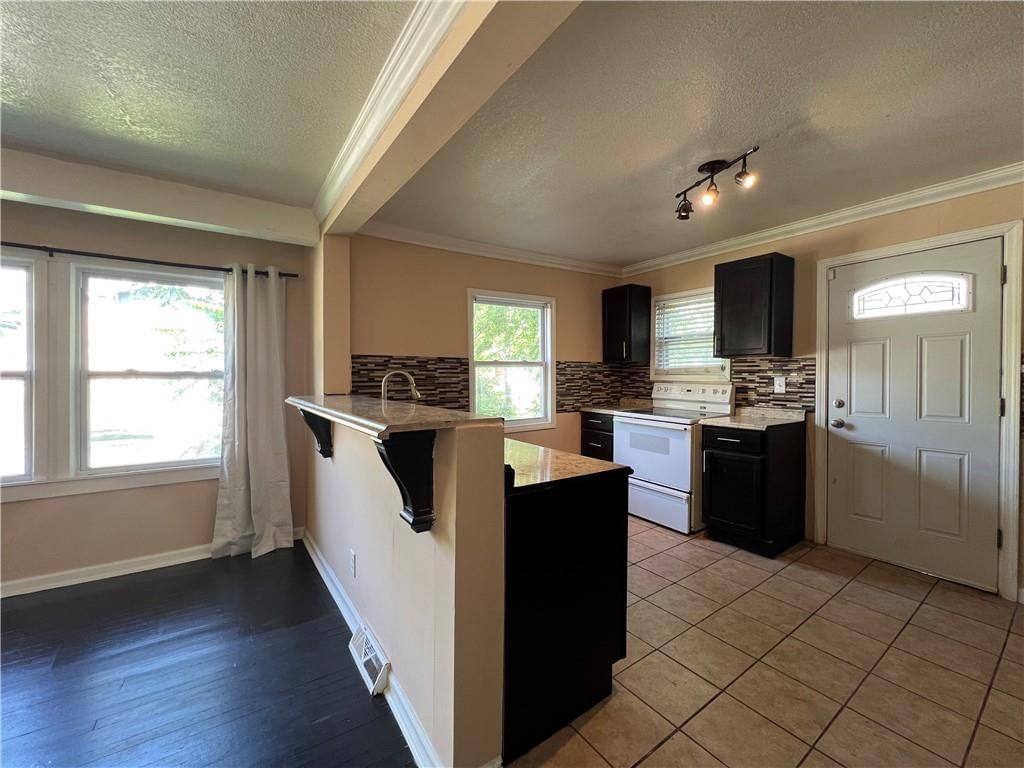 3823 E 39th Street — photo 12