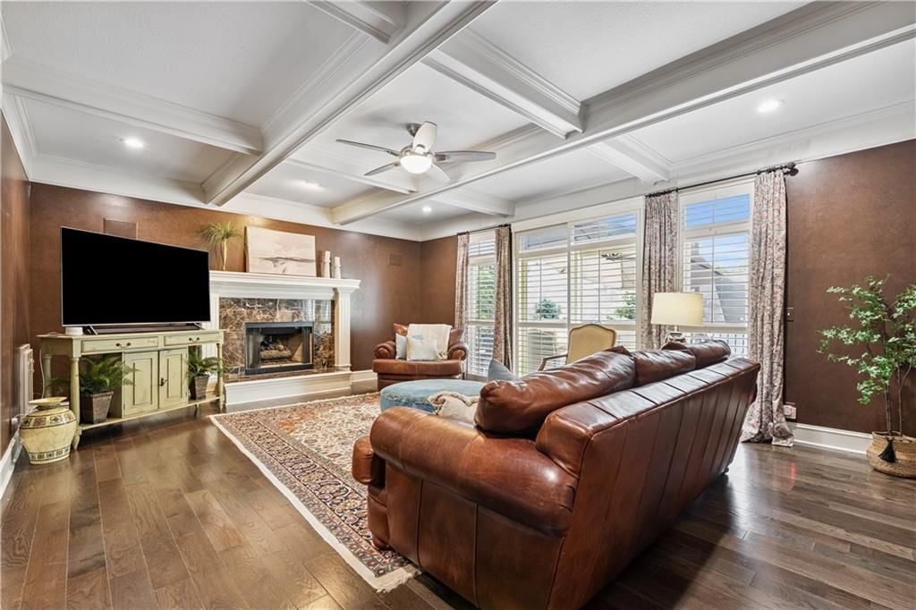 Photo 5 of 44 - 14124 England Street