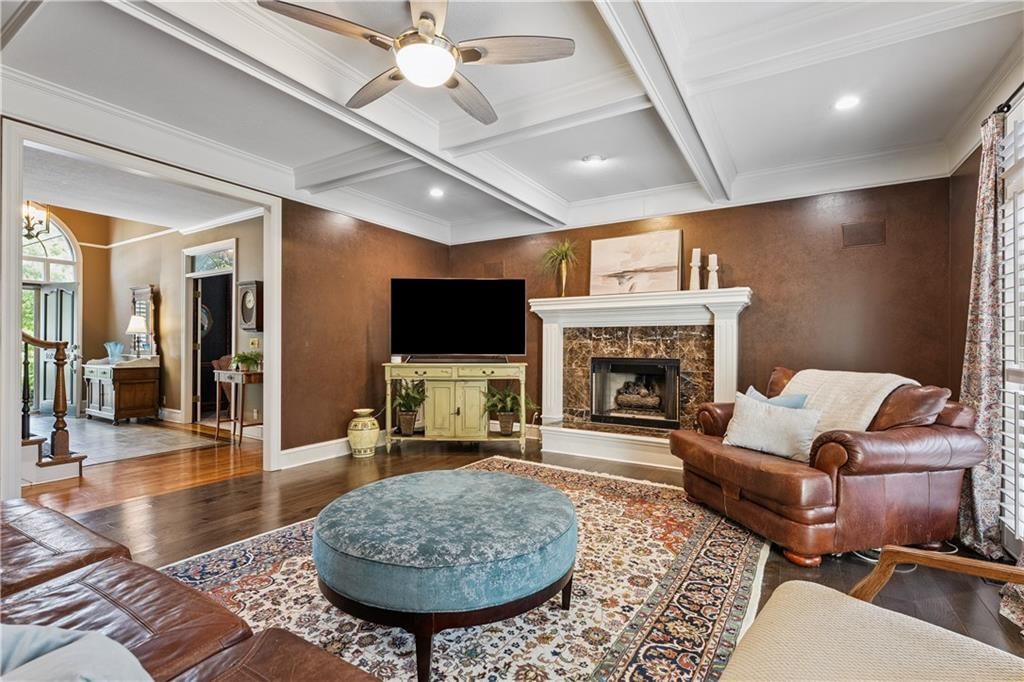 Photo 6 of 44 - 14124 England Street