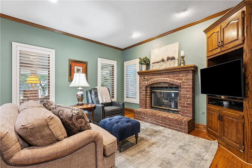 Photo 10 of 44 - 14124 England Street