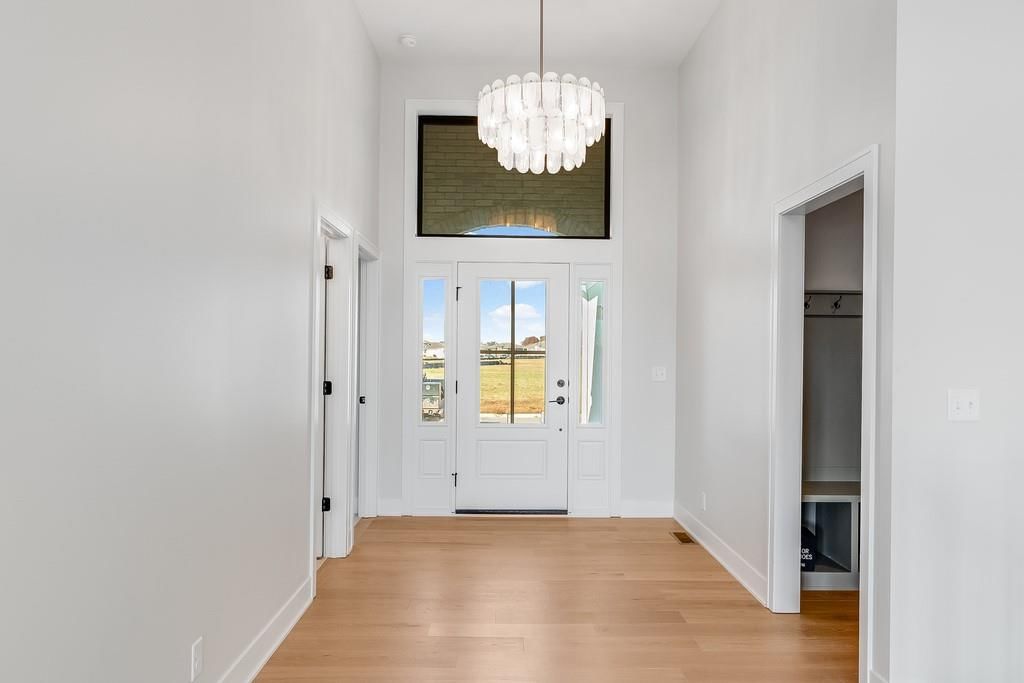 1841 Woodward Circle — photo 3