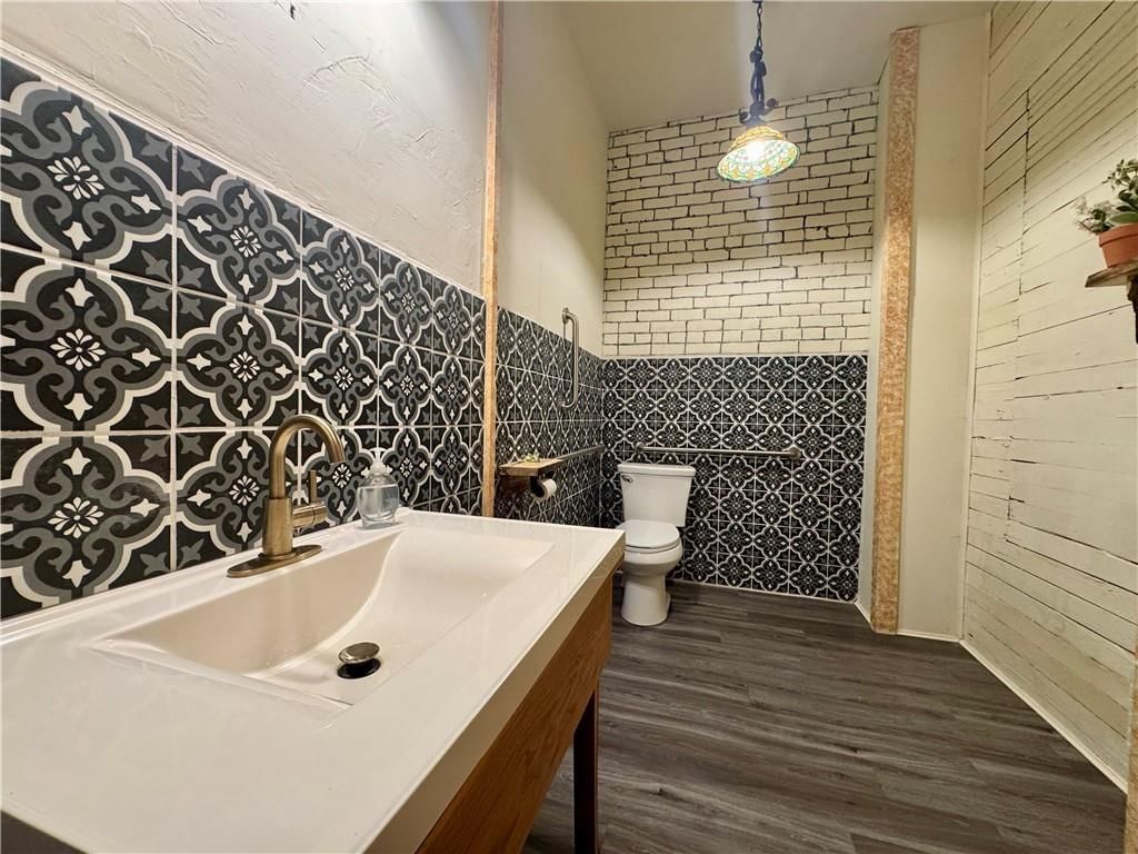 1817 N Main Street — photo 93