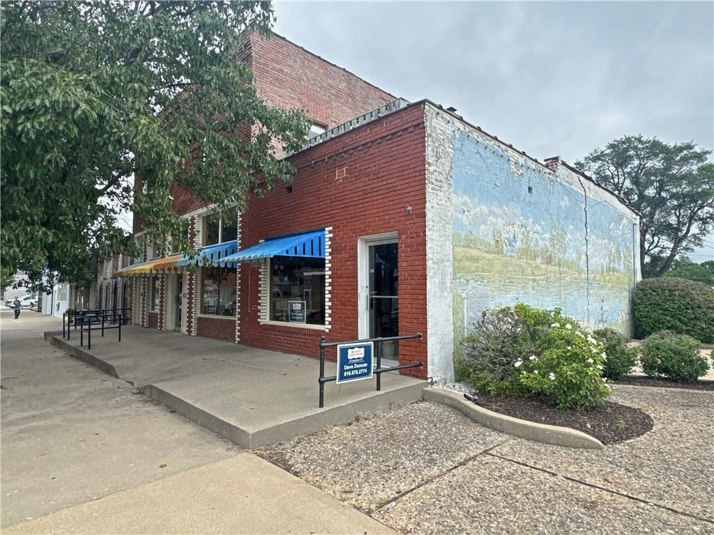 1817 N Main Street — photo 97