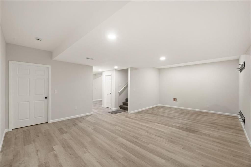 Photo 17 of 32 - 22013 W 56th Street